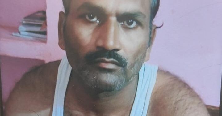 40 वर्षीय युवक ने घर में फांसी लगाकर की आत्महत्या, परिवार में मचा कोहराम।