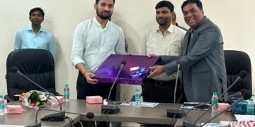 इंडियन बैंक के जोनल मैनेजर ने पूर्व मध्य रेलवे (DTM)से की मुलाकात; रेल परिसर में लगेगा इंडियन बैंक एटीएम, कई योजनाओं पर बनी सहमति।