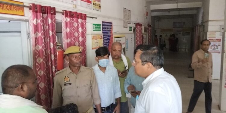 दुद्धी एसडीएम ने म्योरपुर सीएचसी का किया औचक निरीक्षण।