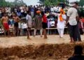 बारिश के बीच हुआ रोमांचक दंगल, महिला पहलवानों ने भी आजमाए दांव-पेच।