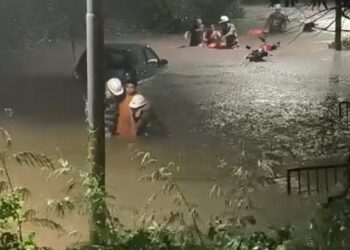 एनटीपीसी टाउनशिप में बाढ़ जैसे हालात, सीआईएसएफ ने रेस्क्यू कर सात लोगों को निकाला ।।