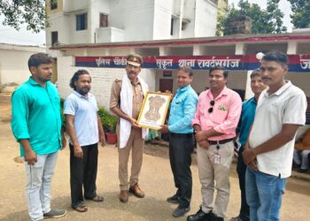 सोनभद्र: सुकृत चौकी में पुलिस-प्रेस समन्वय बैठक, जनहित के मुद्दों पर हुई सार्थक चर्चा।