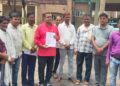 रोजगार सेवको के मांगो को लेकर जिलाधिकारी से  मिले प्रभात सिंह चंदेल।
