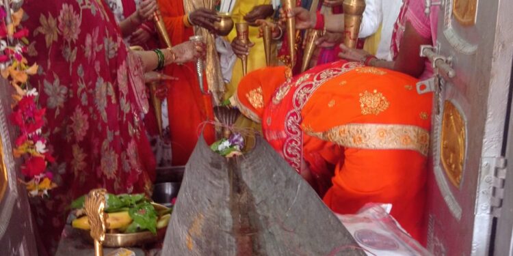 सावन भर चलने वाले रुद्राभिषेक पूजन का पूर्णिमा पर हुआ समापन।