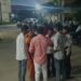 सोनभद्र में सड़क हादसा: अज्ञात वाहन की टक्कर से बाइक सवार की मौत, पत्नी गंभीर।