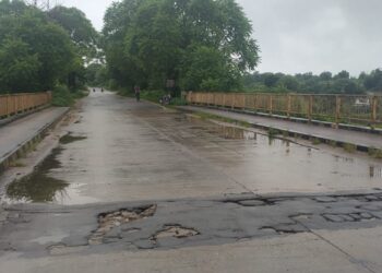 हादसों को दावत देता कनहर पुल।