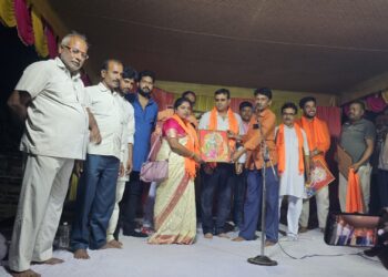 पार्थ के गांडीव की टंकार है कविता: प्रद्युम्न त्रिपाठी।