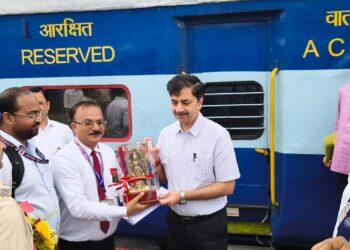 नये महाप्रबंधक हाजीपुर के शक्तिनगर आगमन परईसीआरकेयू ने किया स्वागत।