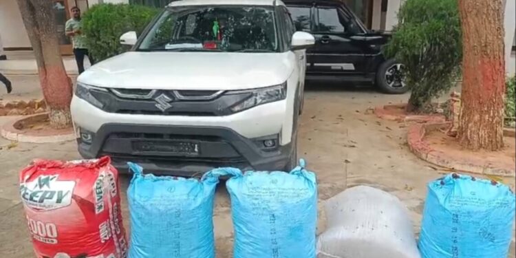 सोनभद्र में गांजा तस्करी का बड़ा खुलासा, 62 लाख की बरामदगी से मचा हड़कंप।