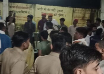 अज्ञात वाहन की चपेट में आने से मोटरसाइकिल सवार दो की मौत,