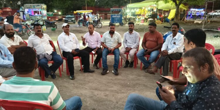 मुकुट पूजन के साथ भव्य रामलीला का मंचन।