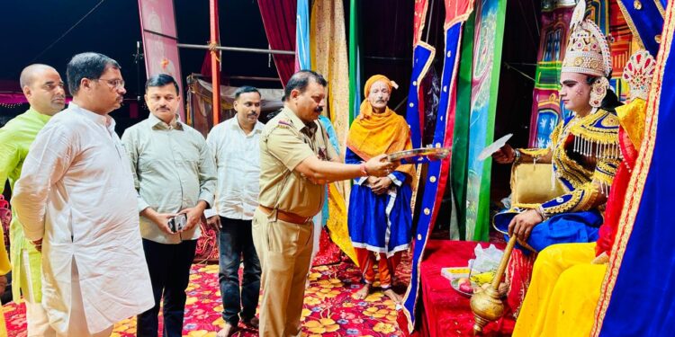 रामजन्म होते ही जयश्रीराम के जयकारों से गूंज उठा पंडाल।