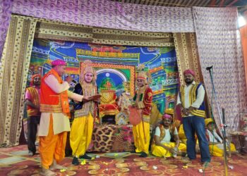 फुलवारी मीना बाजार व नगर दर्शन की लीला का दर्शकों ने किया रसपान।
