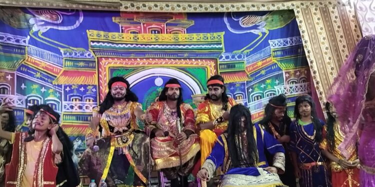 लक्ष्मण ने सूर्पनखा के काटे नाक कान रावण ने किया सीता जी का हरण।