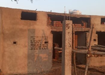 शौचालय अधूरे, भुगतान पूरे: दुद्धी ब्लॉक के धनौरा गाँव में सरकारी योजना का मखौल, जिम्मेदार मौन।