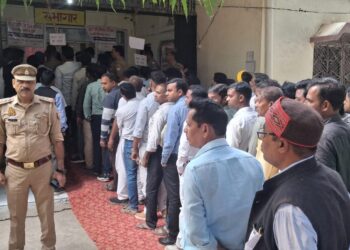 दुद्धी में खंड शिक्षक निर्वाचन में 78.63 प्रतिशत, स्नातक में 56.52 फीसदी मतदान।