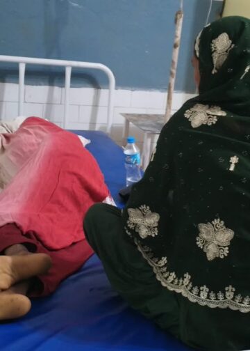 खेत में काम कर रही 11 वर्षीय बच्ची को जहरीले जंतु ने काटा।