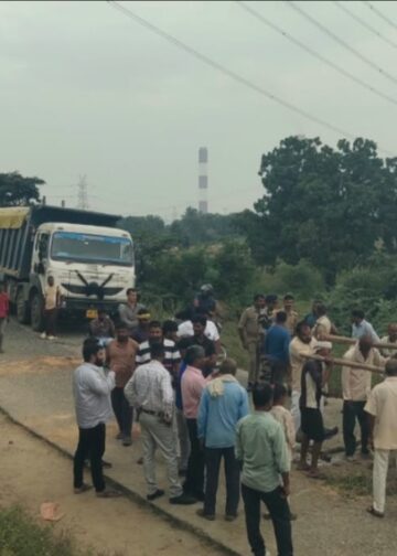 शांतिनगर में 28 घंटे बाद एनटीपीसी प्रबंधन से समझौते के बाद खुला जाम ।।