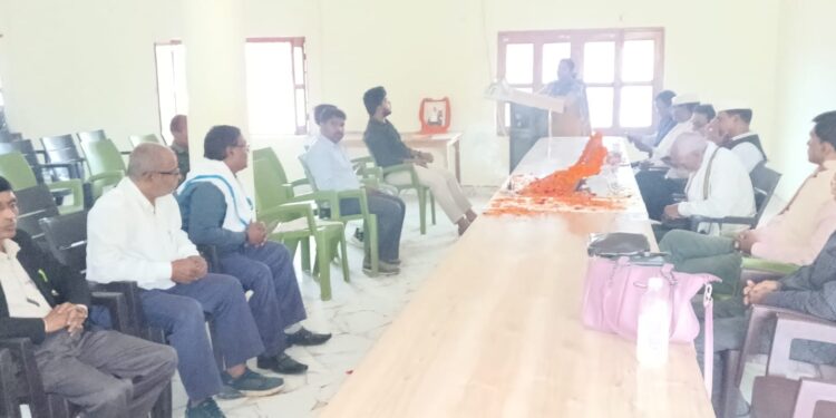 फिर से हमें पटेल चाहिएआतंकियों पर नकेल चाहिए।